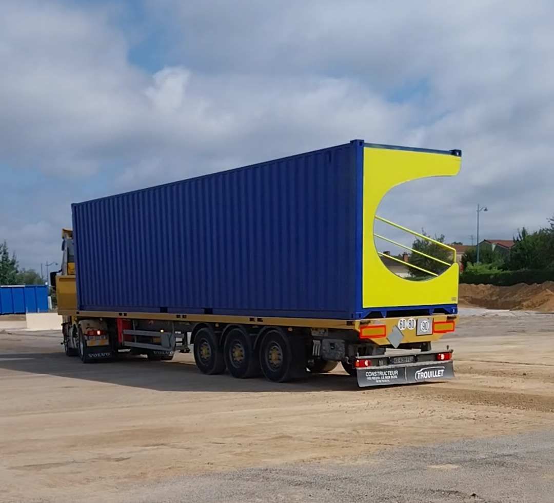 Livraison d'une tribune